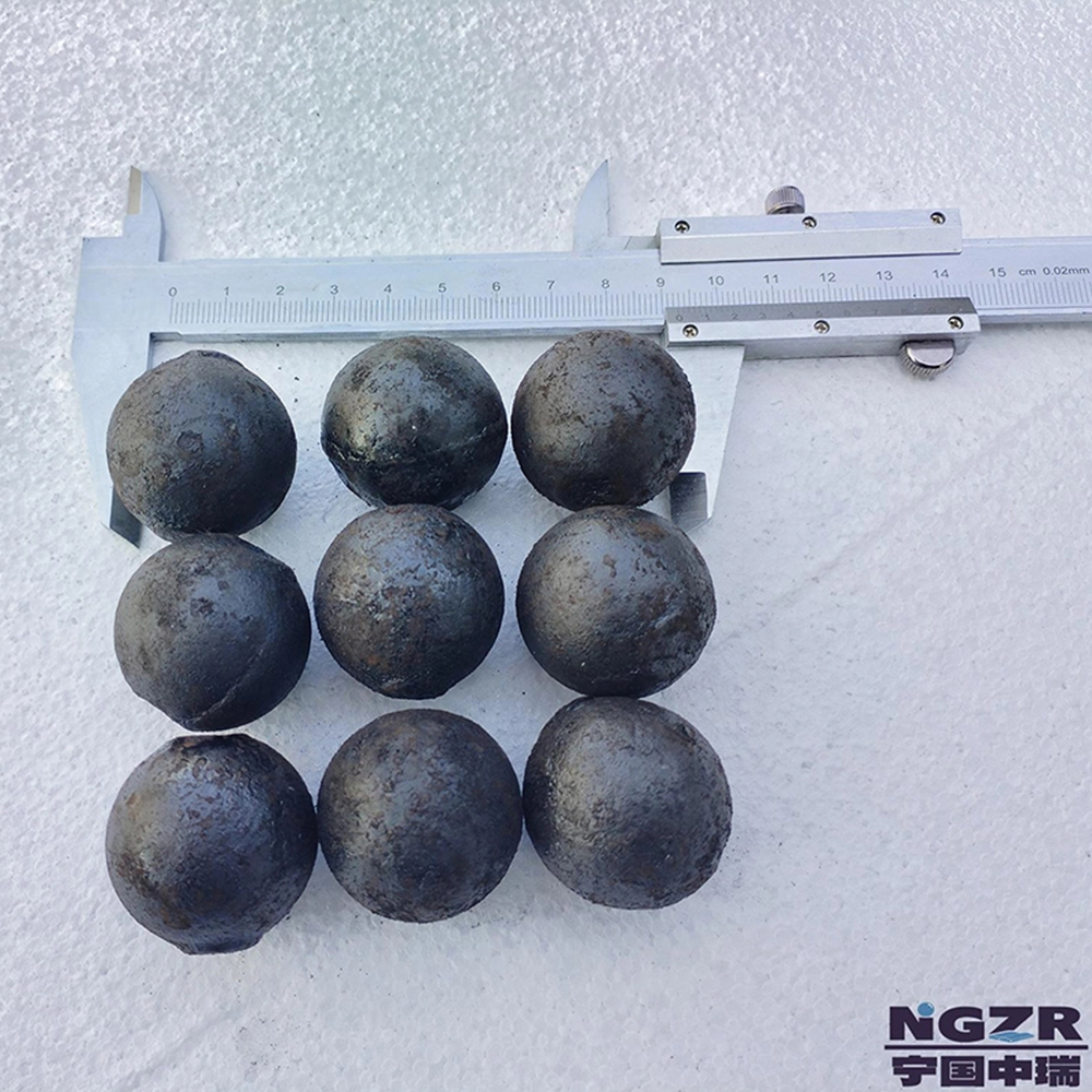 High Hardness & Wear-Resistant Φ30mm High Chromium Cast Grinding Ball for Tower Mill